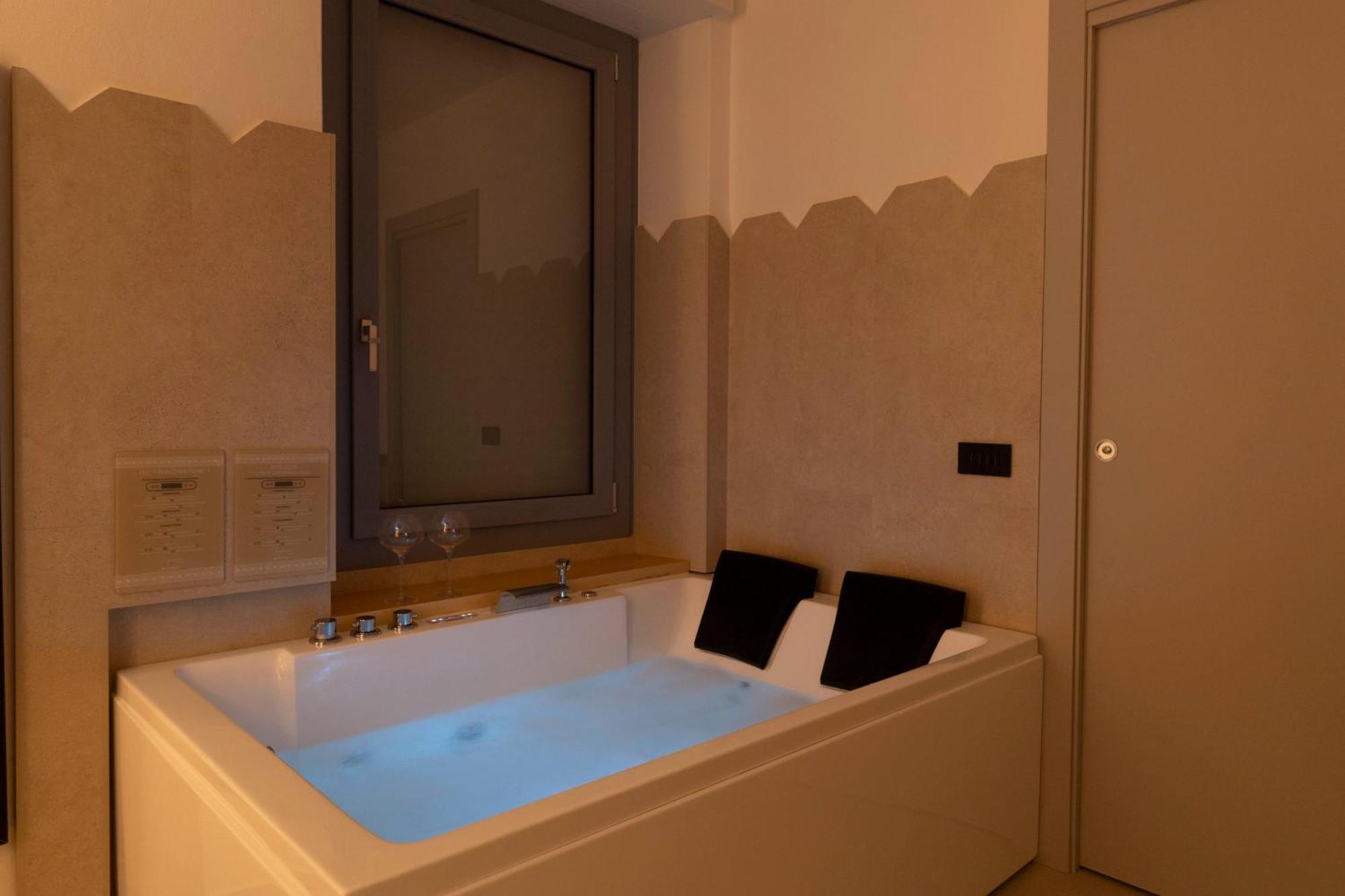 Sardinian Days - Suites & Rooms Cagliari Exterior foto